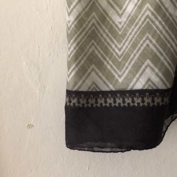 Light scarf - Picture 2 of 3